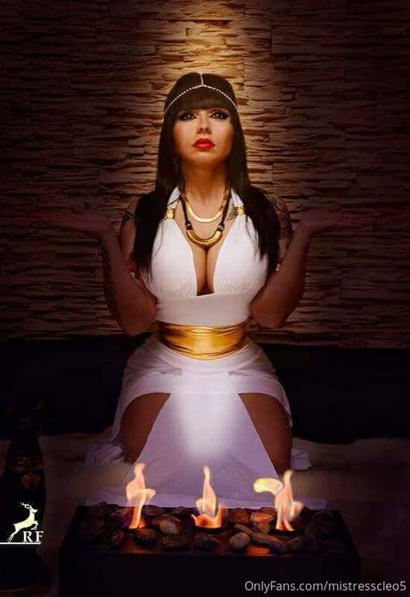 Mistress Cleopatra adult star image