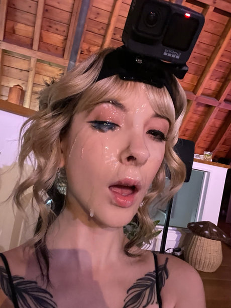 JadeVow xxx pornstar image