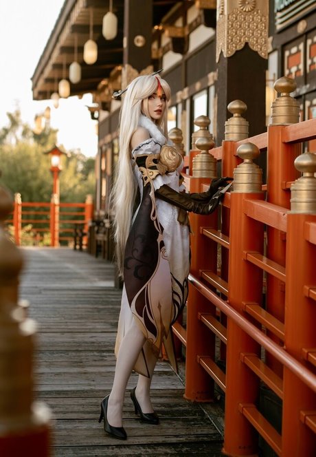 Felvelial model pretty pictures