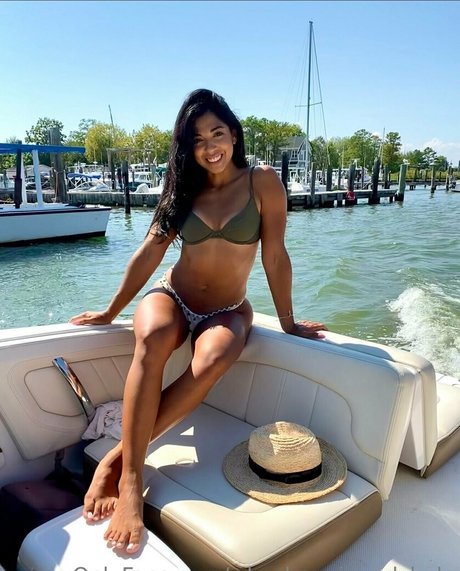 Bonnie Clyde model xxx picture