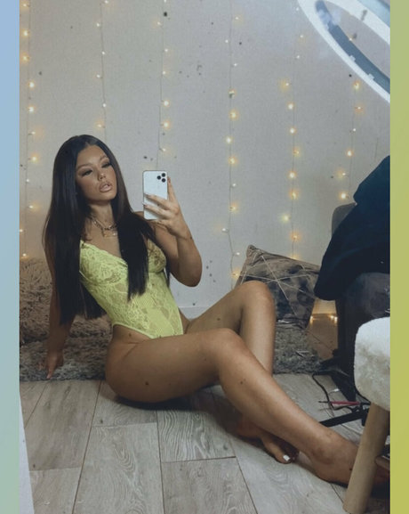 EliseFionxx pornstar xxx pic