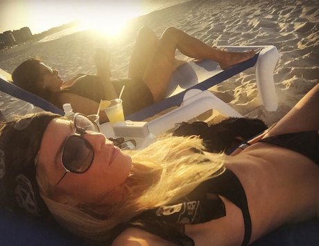 Wendy Fiore model art images