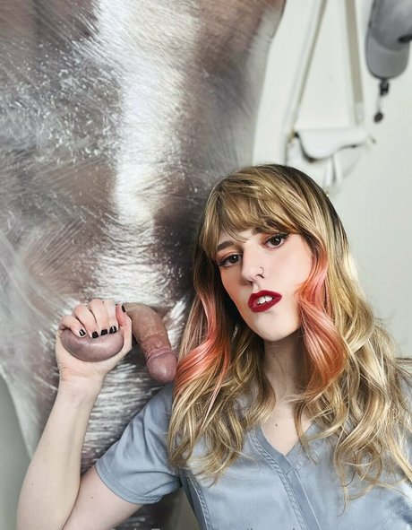 krushonyou naked model images