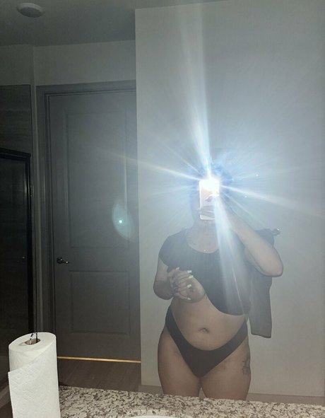 vixxenxoxo xxx actress photo