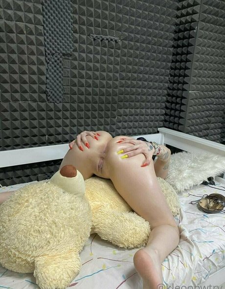 kleopwtrx xxx star galleries