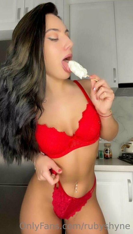 rubyshyne hot model images