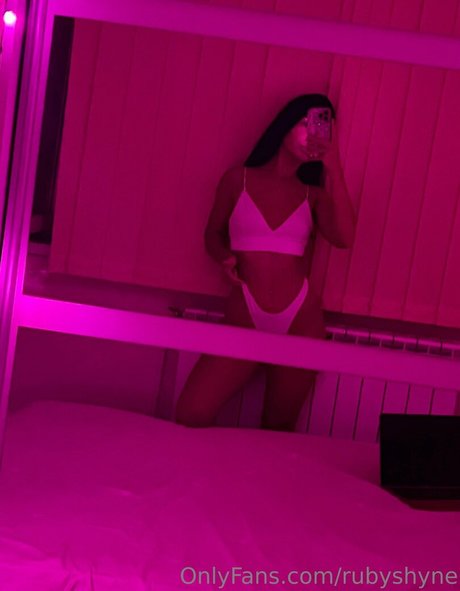 solo feet onlyfans free photo