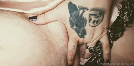 tryxieq pornstar adult img