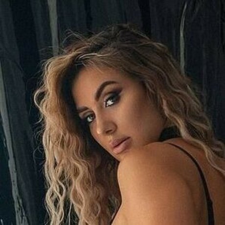 Mira Baglioni perfect pornstar galleries