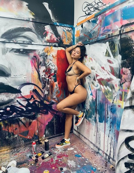 Maibela model beautiful pics