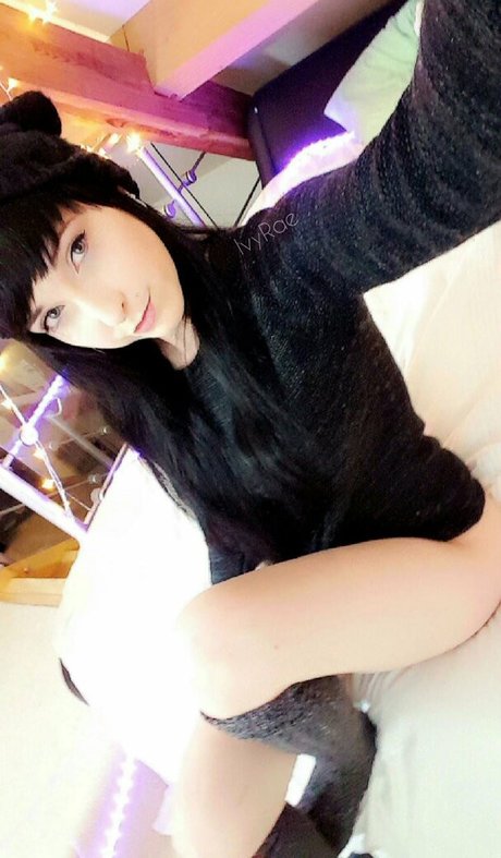 IvyLaura star top galleries