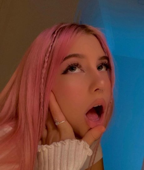 skyebbi top model pic