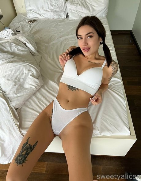 rebekkamo top pornstar photo