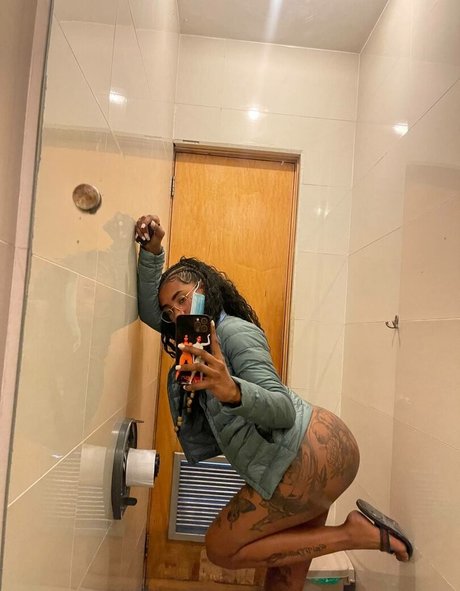 leonorbr29 hd model pictures