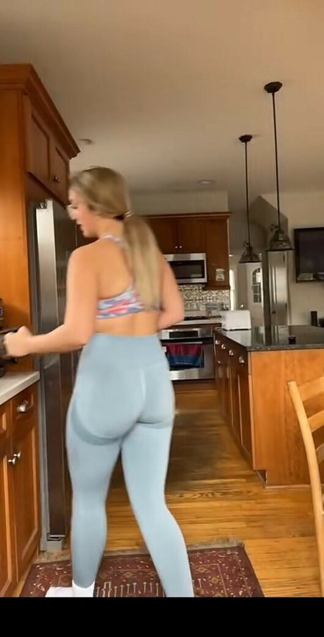 Maddie Goetz model high quality photo