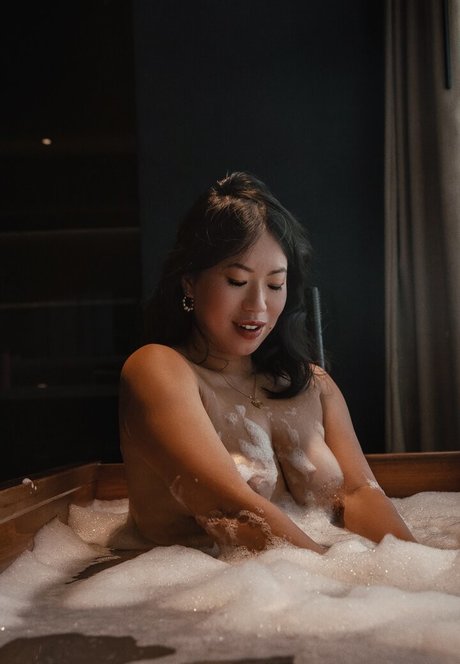 Josie Qu model nice photos