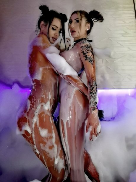 Bby Criss model best images