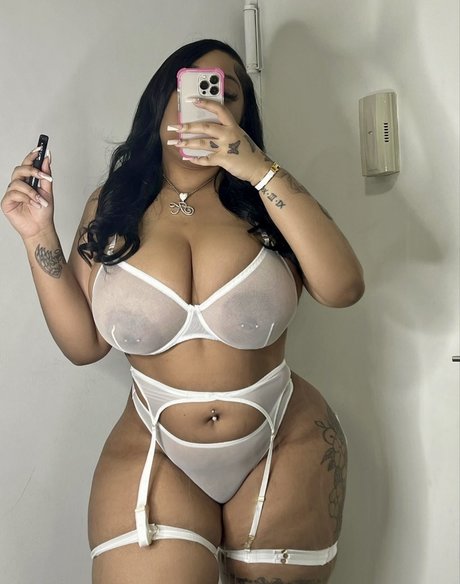 kinkykior pornstar hd pic