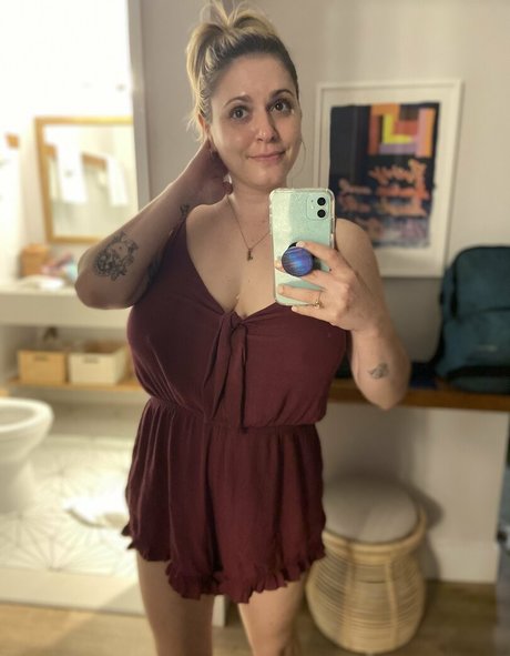 lindsaymariefelton star art galleries