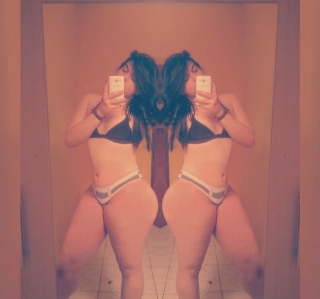 Raffaelah Poison model sex pictures