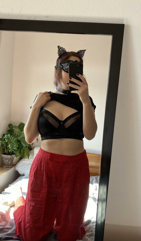 Lunafern pornographic actress pics