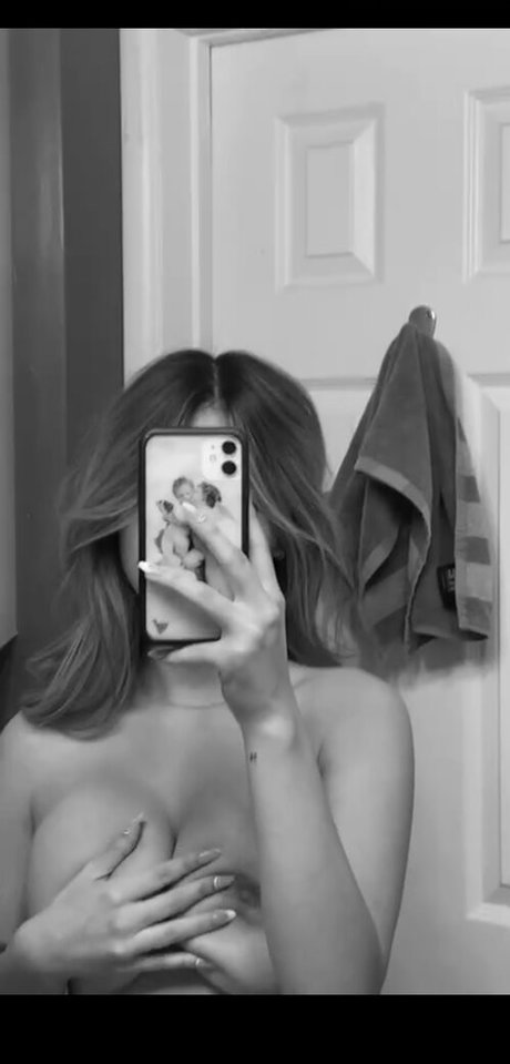 kimvuongg model xxx picture