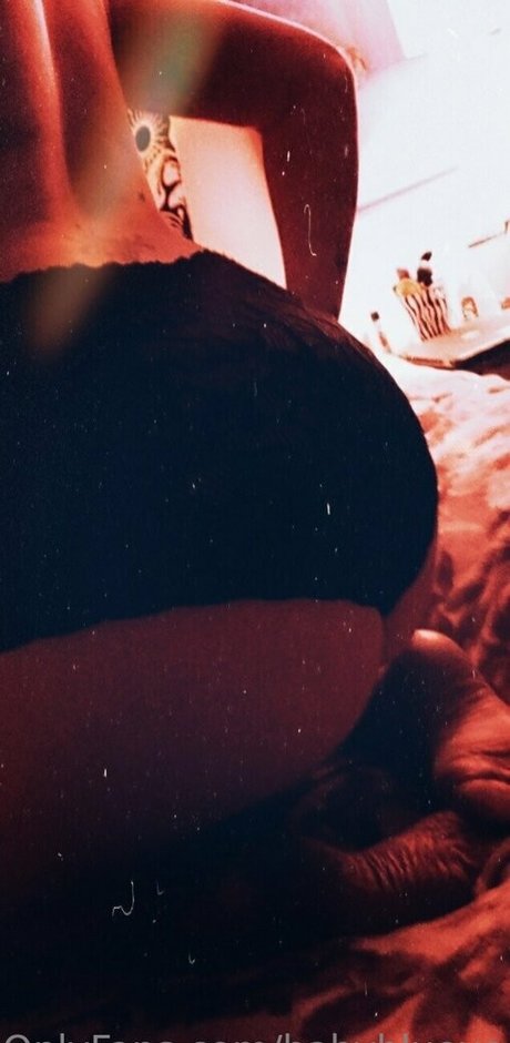 babyblueyes806 model naked image