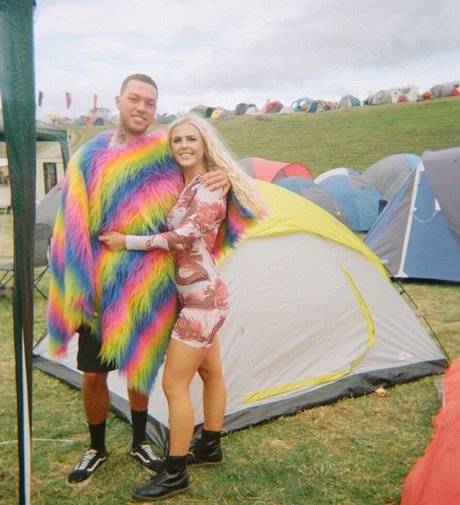 ellaredmond model porn picture