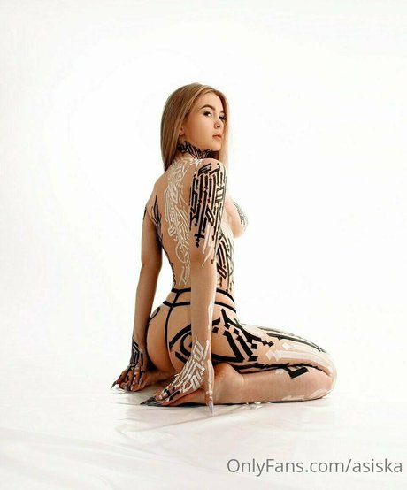 asiska high quality actress gallery