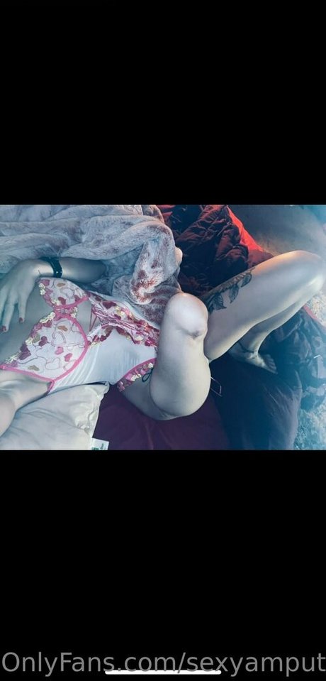 sexyamputee sexy actress pics