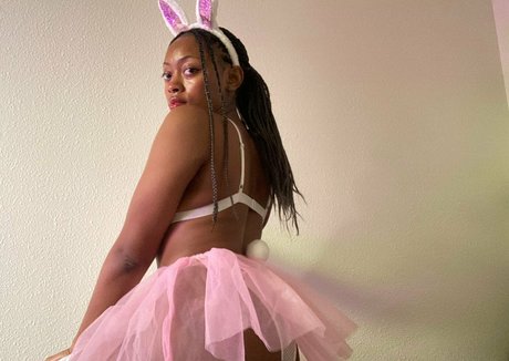 blackdelphine nude actress pictures