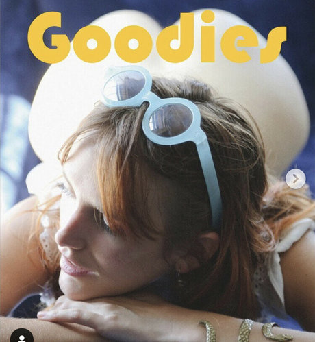 Lauren Leola sexy pornstar gallery