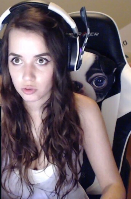 Deernadia nudes actress picture