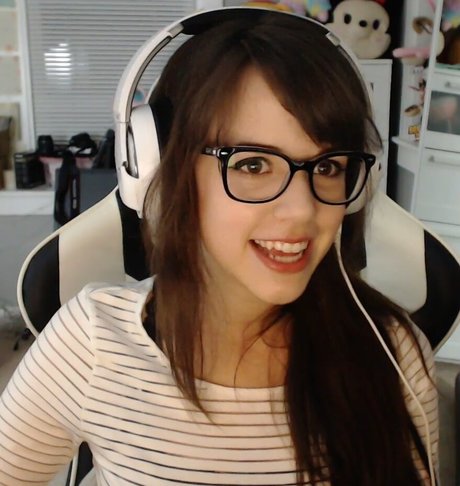 Deernadia pornstar sexy photos