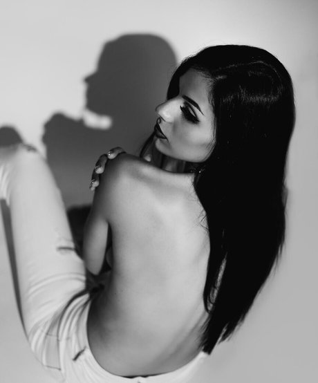 nicolol pornstar high quality pic