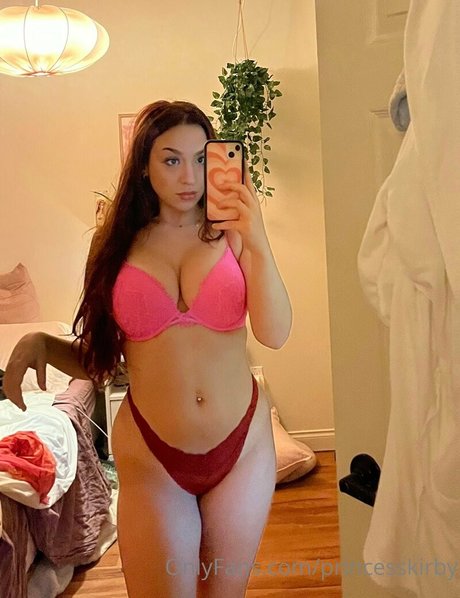 Princesskirby pornographic model pic