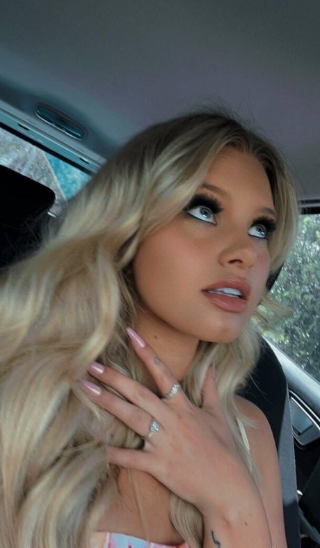 Rory Eliza pretty star photo