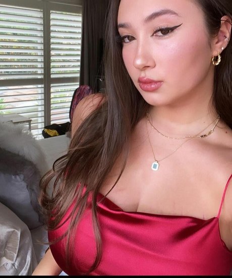 Issy H nudes star pics