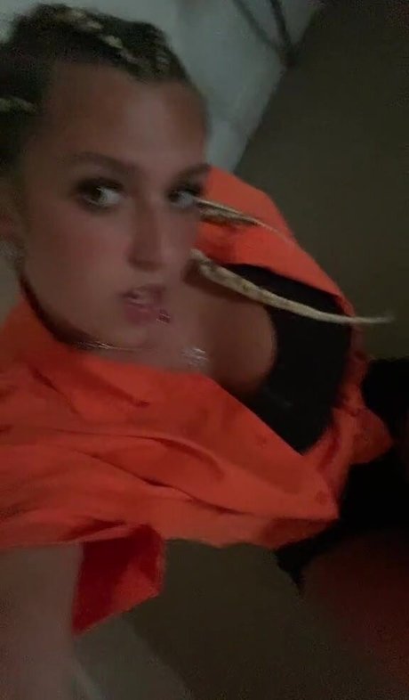 Nell H exclusive actress galleries