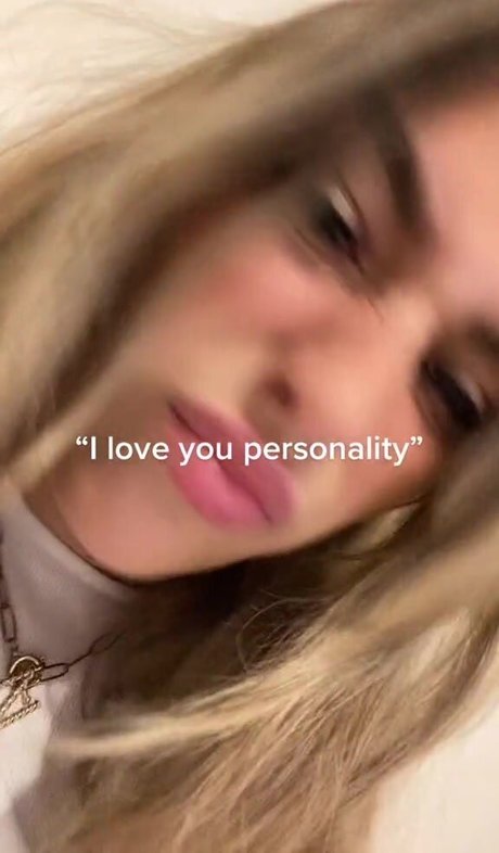 Nell H model hot pics