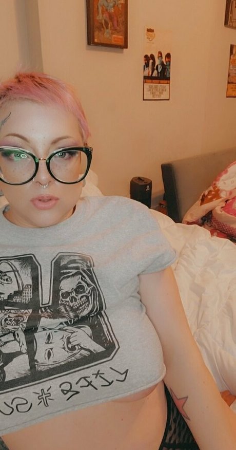 whiskeynwhiskersfree model exclusive img