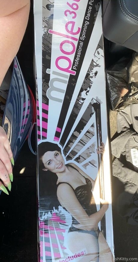 ashkitty pornographic model image