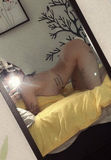 bondagebunn1e pornographic model pic