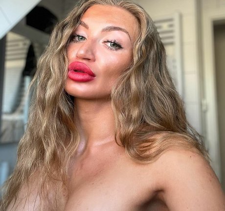 Enrica Ademi star hd photos