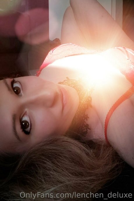 lenchen deluxe model beautiful pics