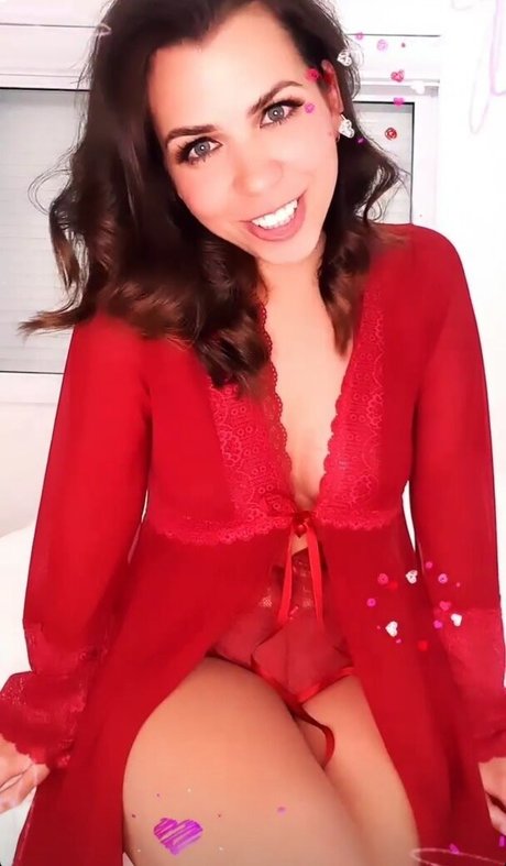 Daianablue nude actress pictures