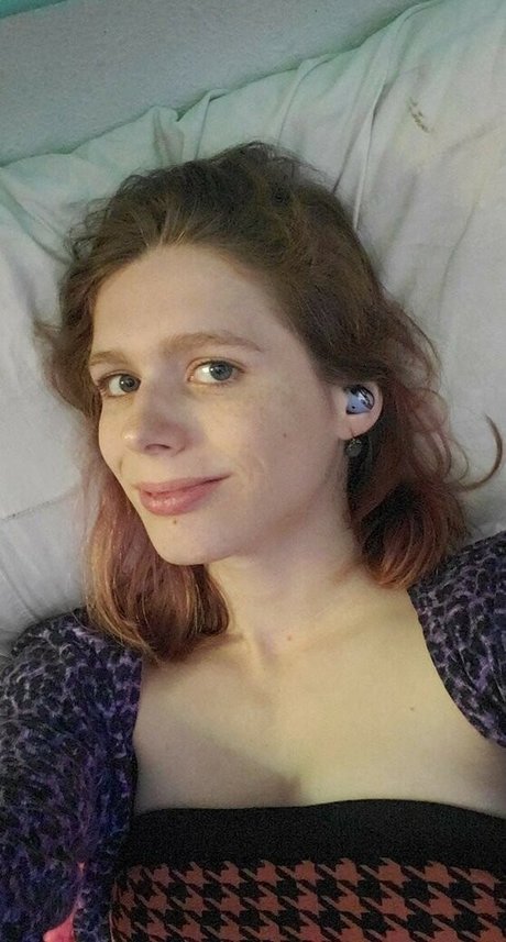 RainieBun model naked pictures