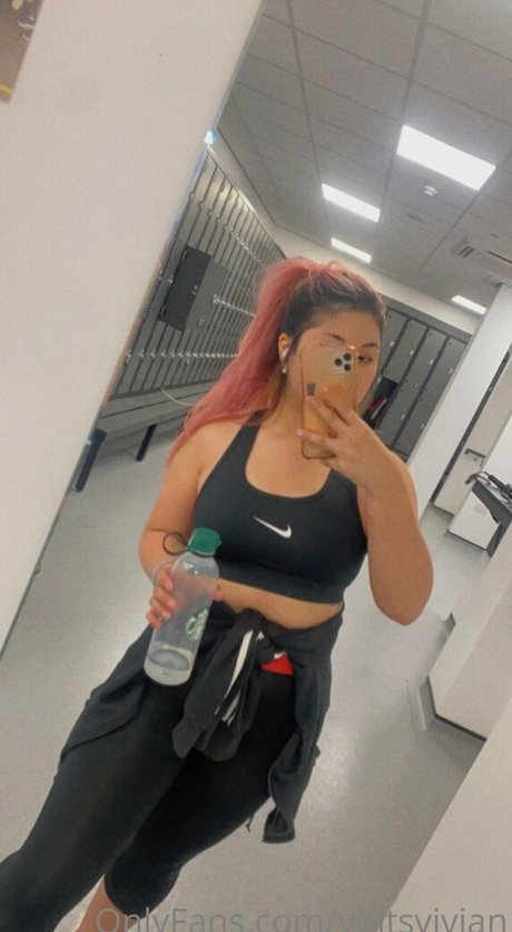yoitsvivian nudes star image