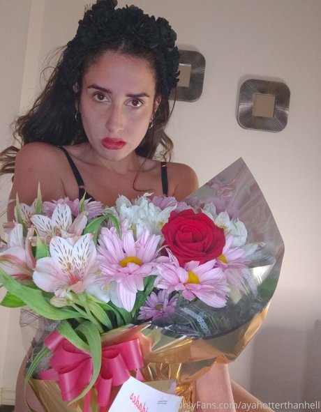 ayahotterthanhell pornstar top pic