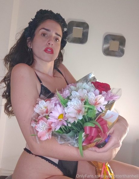 ayahotterthanhell pornstar sexy galleries